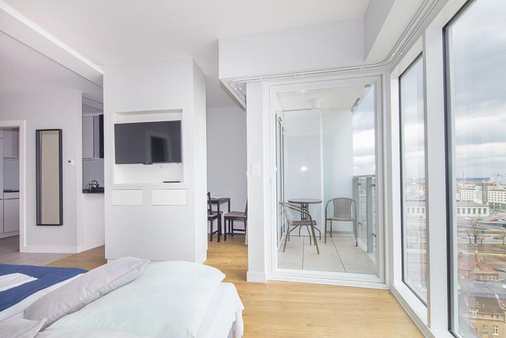 Capital Apartments - Towarowa Познан Екстериор снимка