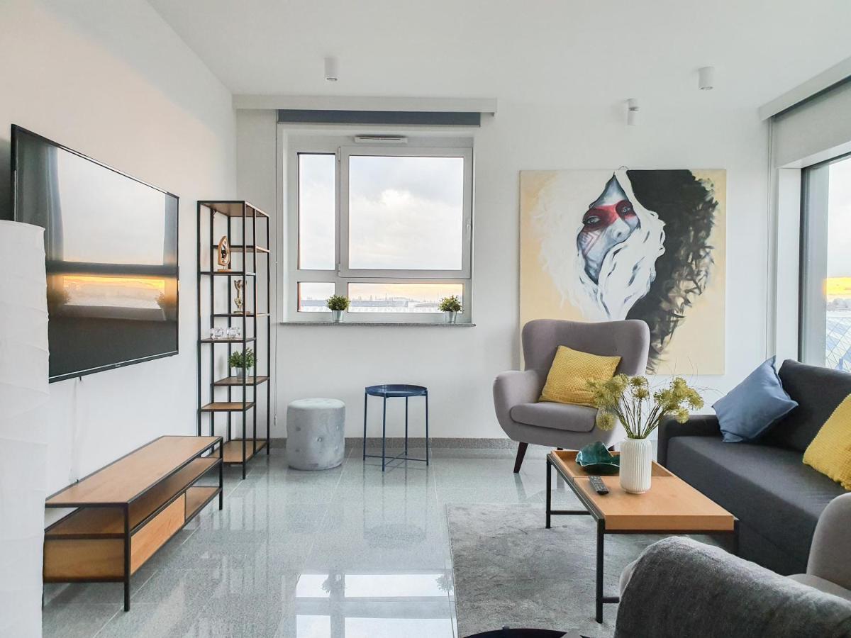 Capital Apartments - Towarowa Познан Екстериор снимка