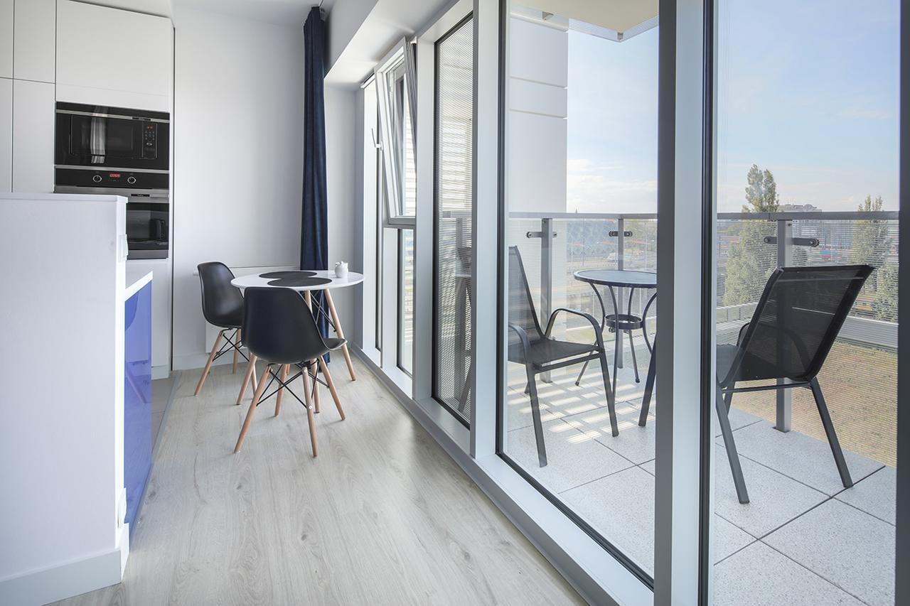 Capital Apartments - Towarowa Познан Екстериор снимка