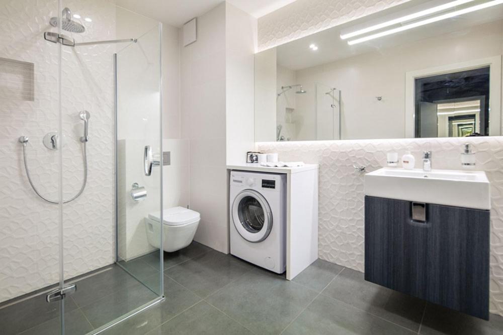 Capital Apartments - Towarowa Познан Екстериор снимка
